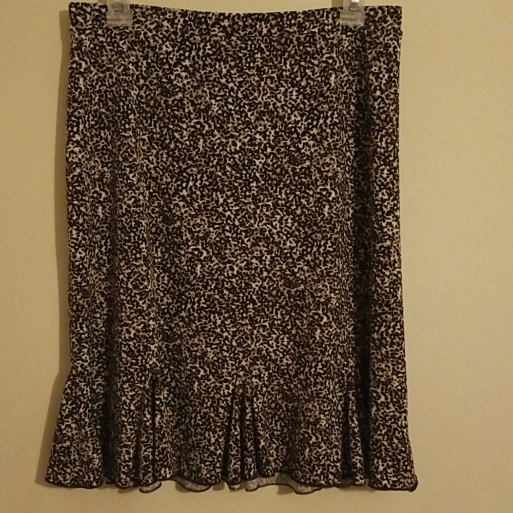 Adorable skirt Size Small